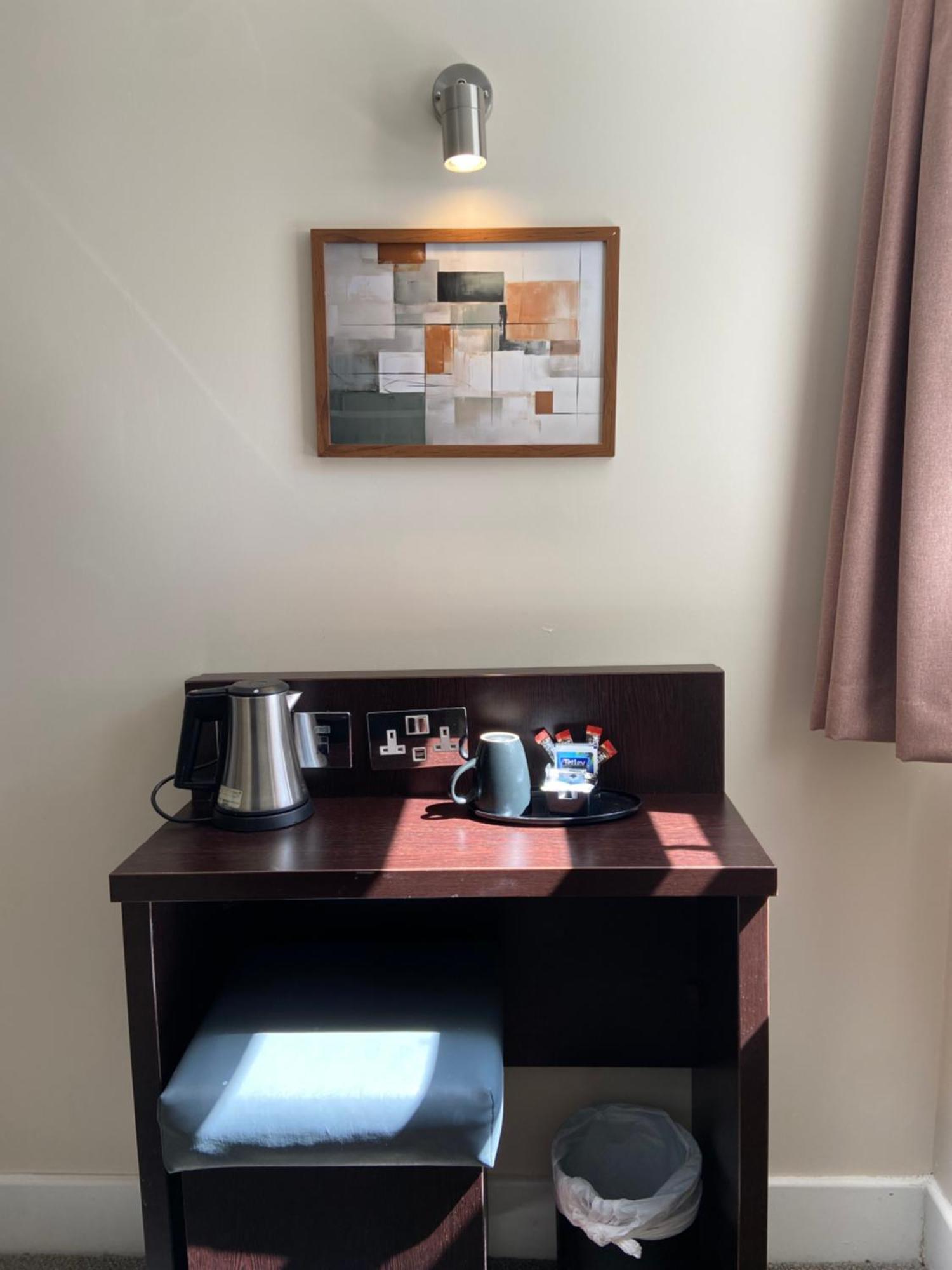 Trebovir Hotel London Værelse billede